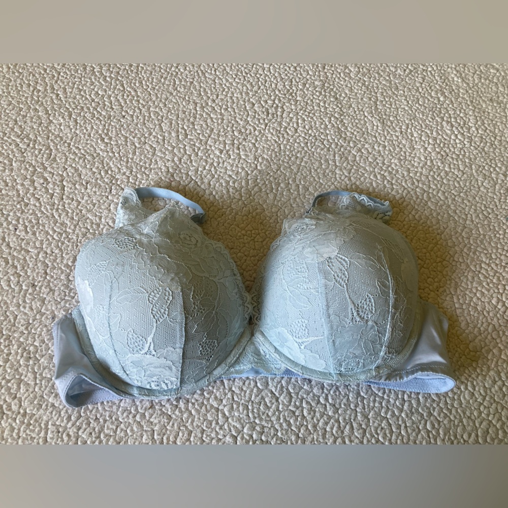 Torrid Curve brand, size 42D, light blue lacy bra, cute and comfy